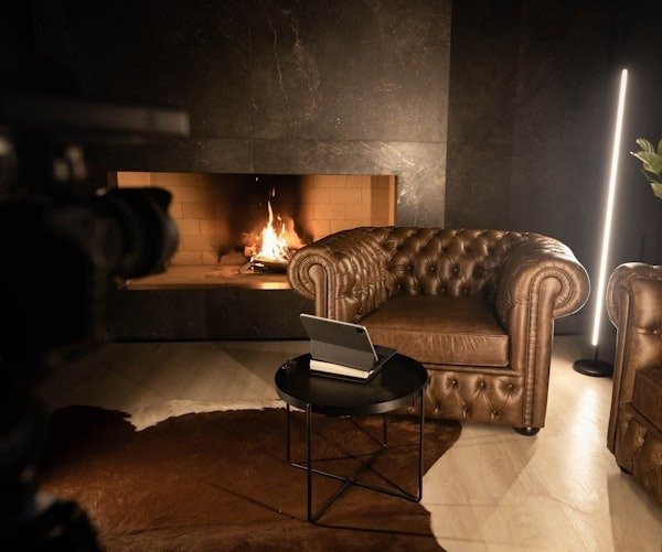 700 Heeta Oakley LB fireplace