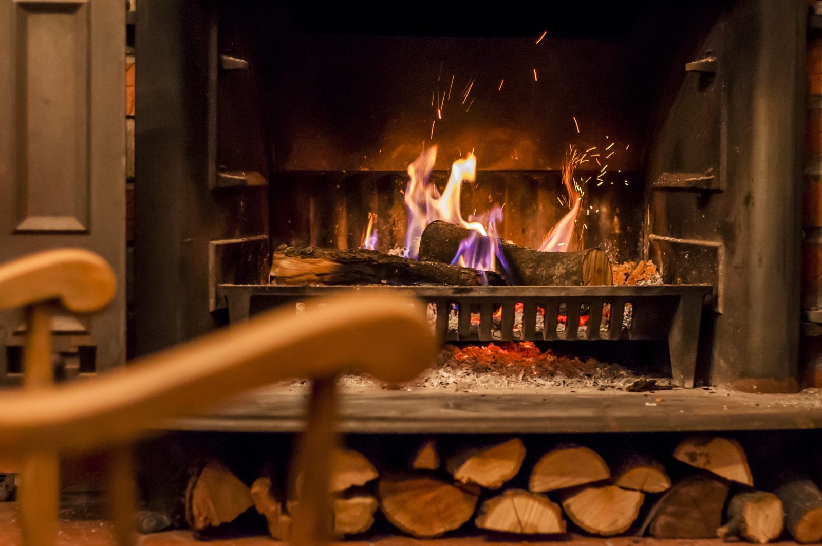 Modern wood fireplaces