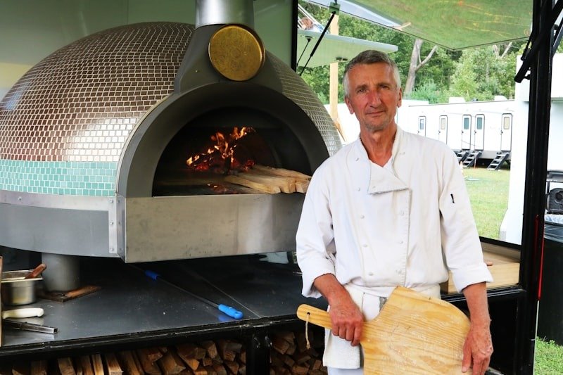 Outdoor pizza ovens
